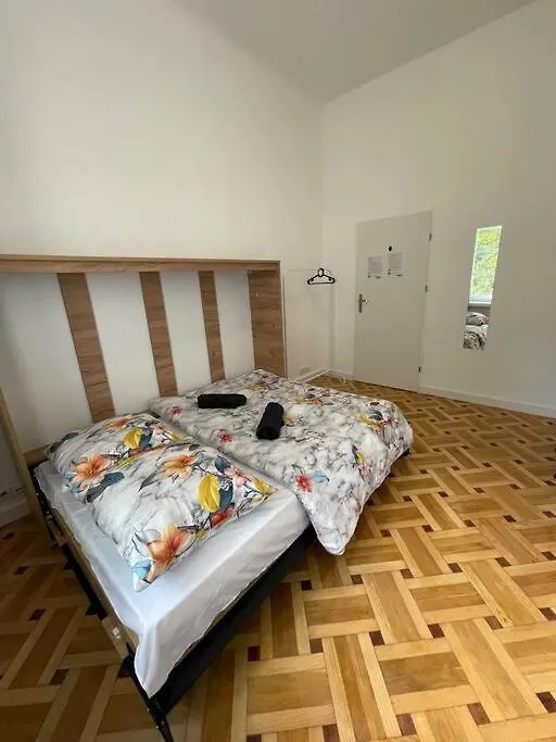 Fantastic Waw - Ns38 Room F Warsaw